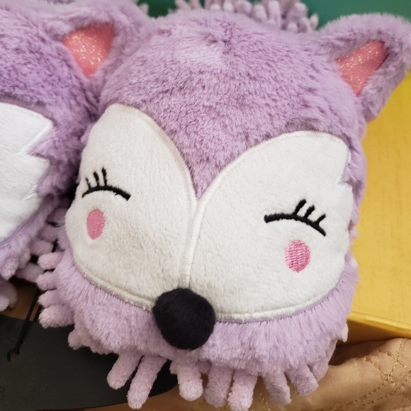 Slippers - Picture 2 of 4